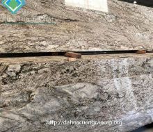 đá hoa cương 12.009 đá luôn là vật liệu lát cầu thang