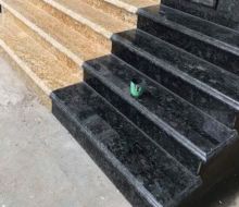 Đá hoa cương cầu thang 1.326