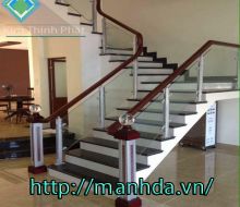 Đá hoa cương cầu thang chung cư