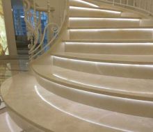 Đá hoa cương cầu thang kem